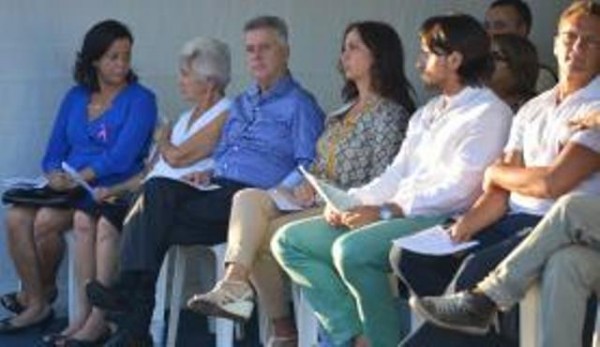 O governador do DF, Rodrigo Rollemberg, assiste à missa na catedralFabio Rodrigues Pozzebom/ABr