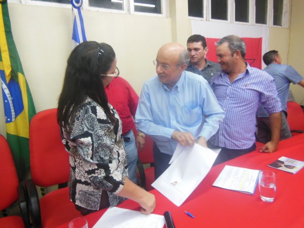 prefeita entrega denmanda