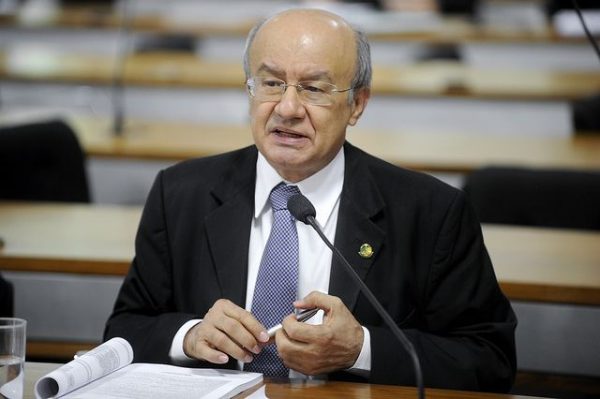 senador-jose-pimentel