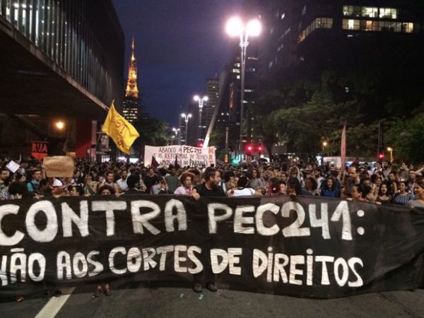 manifestante-pec-2