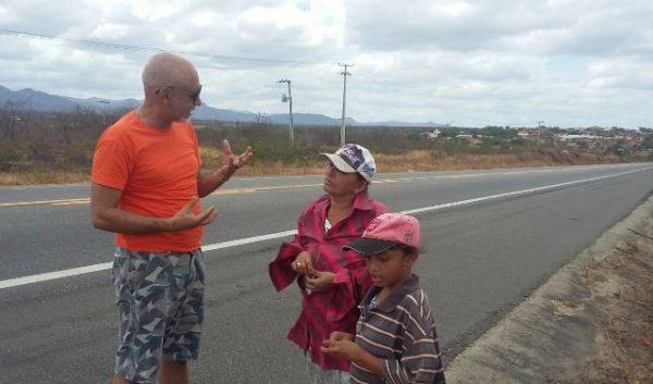 familia-na-estrada