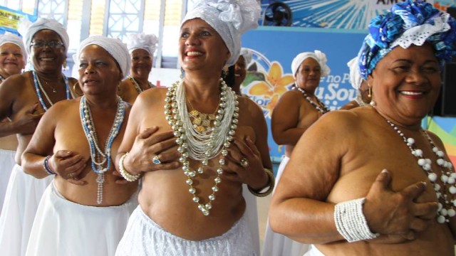 baianas beija-peito