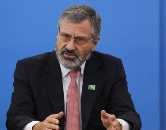 Ministério estuda credenciar lobistas e regulamentar atividade