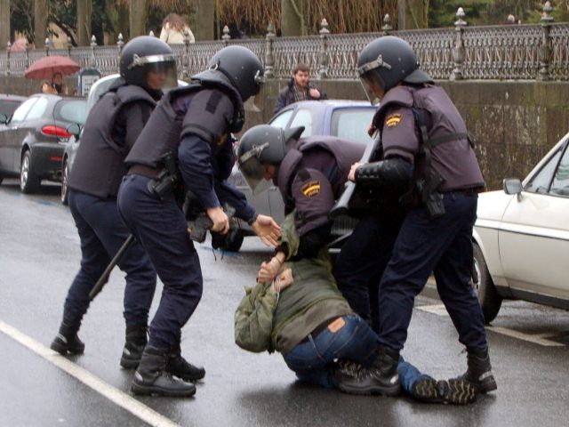violencia-policial-990x742
