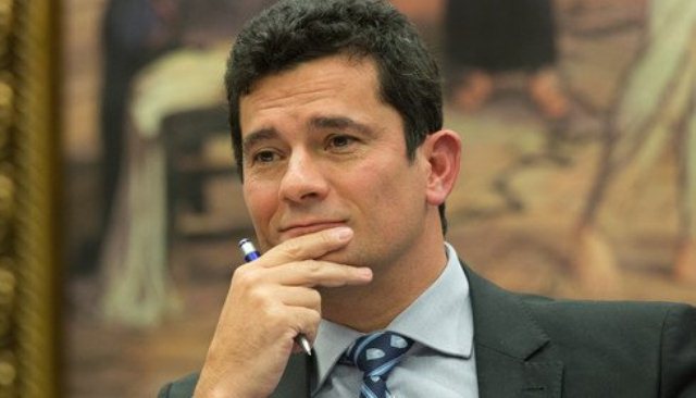 moro cinismo cms-image-000544489