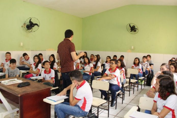 vz volta-as-aulas-768x512