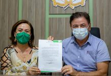 Prefeito de Várzea Alegre, Zé Helder, sanciona lei e garante reajuste de 33,24% aos professores