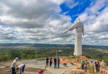 Prefeito Zé Helder visita obra de urbanismo no Cristo Ressuscitado e da Capela de Maria de Bil