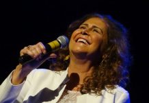 Show de Joanna celebra o romantismo e a nostalgia no Sesc Crato