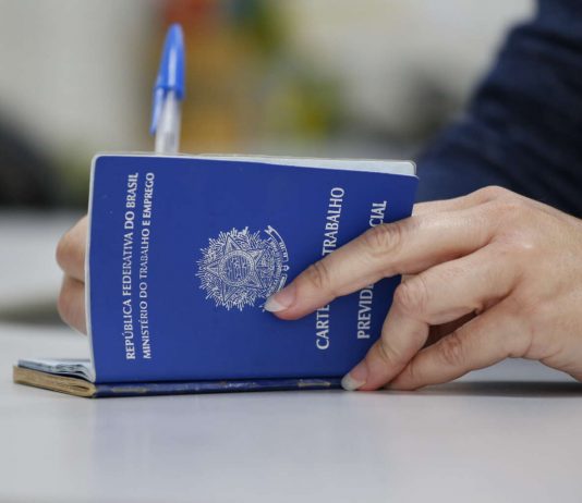 Fortaleza lidera geração de empregos no Norte e no Nordeste em setembro e consolida saldo positivo em 2025