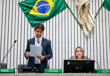 Alece inicia tramitação de 23 projetos de parlamentares nesta quarta-feira