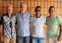 Deputado José Airton Cirilo recebe em seu gabinete presidente do PT de Russas e lideranças