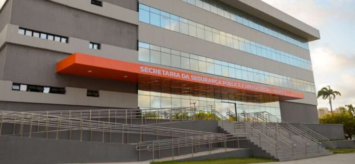 Cisp-Com-apoio-do-NuvidCiopsSSPDS-PMCE-impede-furto-de-fio-e-captura-foragido-em-Fortaleza-e1723060895332