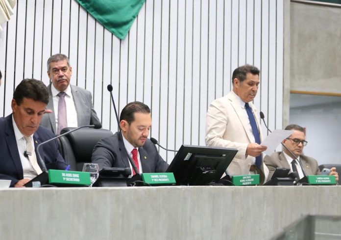 XSggo3fLIhz1HmvAyEPt2ZrmeLGwdpvVSmxd81FS