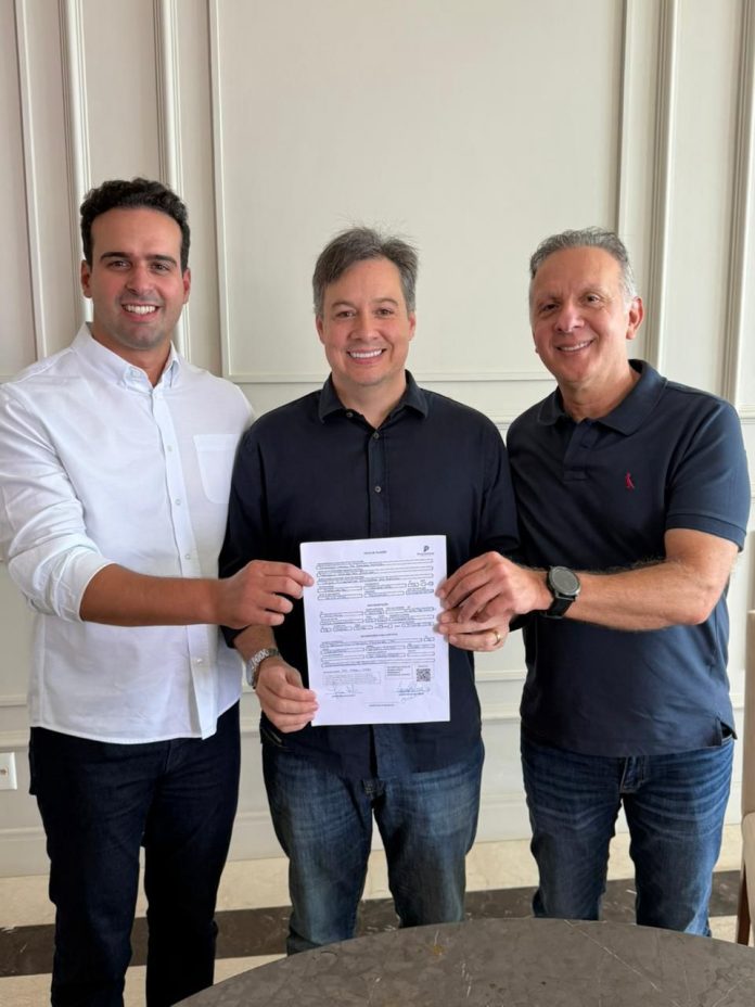 Deputado Júnior Araújo deixa PSB, agradece trajetória e inicia caminhada para reeleição no PP (1)