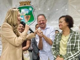 Acrísio Sena participa da posse da Secretária Augusta Brito .