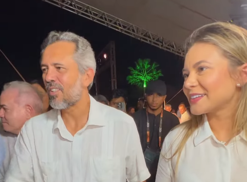 elmano-prestigia-paixao-de-cristo-em-pacatuba-a-fe-do-nosso-povo-sendo-fortalecida