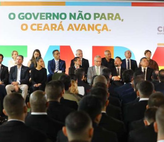 Governo do Ceará empossa e inicia a formação de 94 delegados da Polícia Civil.