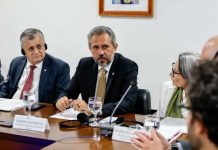 Com obras avançadas, governador Elmano de Freitas discute, em Brasília, próximas etapas do mega data center do TikTok