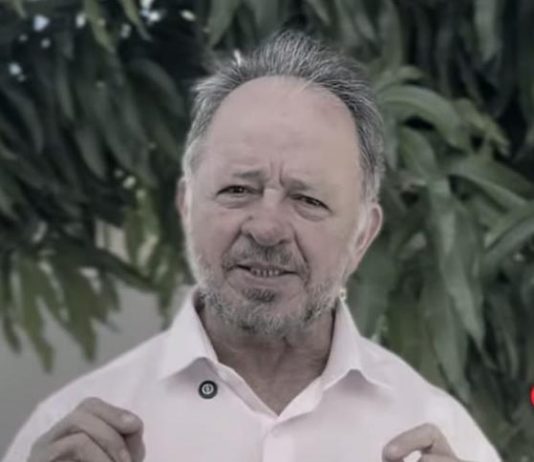 Isso é retrocesso: “176 deputados apresentaram uma proposta que pode enfraquecer o fim da escala 6×1” diz Acrísio Sena