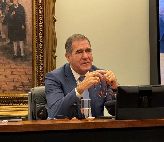 Deputado Luiz Gastão esta pelo terceiro ano consecutivo, entre os parlamentares mais influentes do Congresso Nacional.