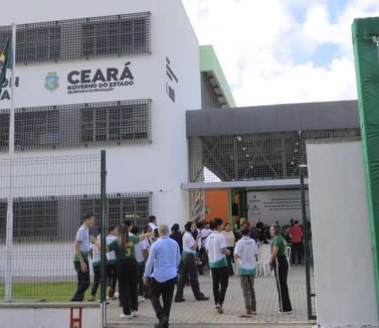 Com investimento de R$ 14,4 milhões, Governo do Ceará inaugura EEEP no bairro Siqueira